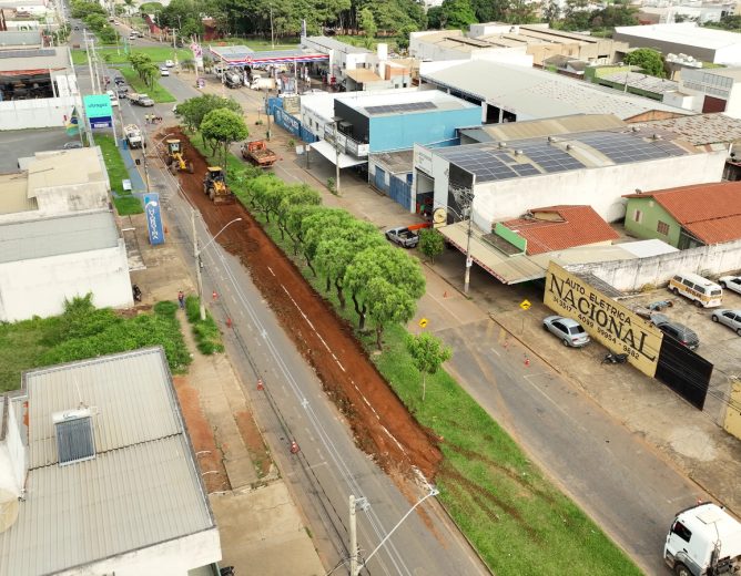 Transformando a Mobilidade: Prefeitura Inicia o Alargamento da Avenida Faria Pereira e se Prepara para Construção de Viaduto na MG-230
