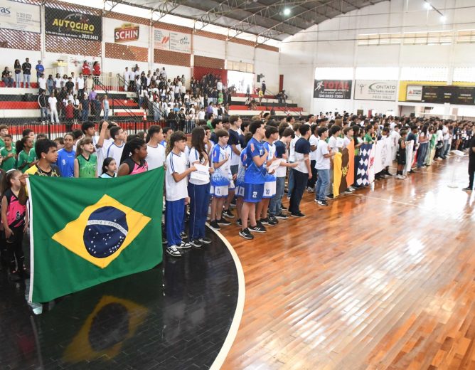 Abertura do JEMG 2026 reúne estudantes e marca início da etapa municipal em Patrocínio